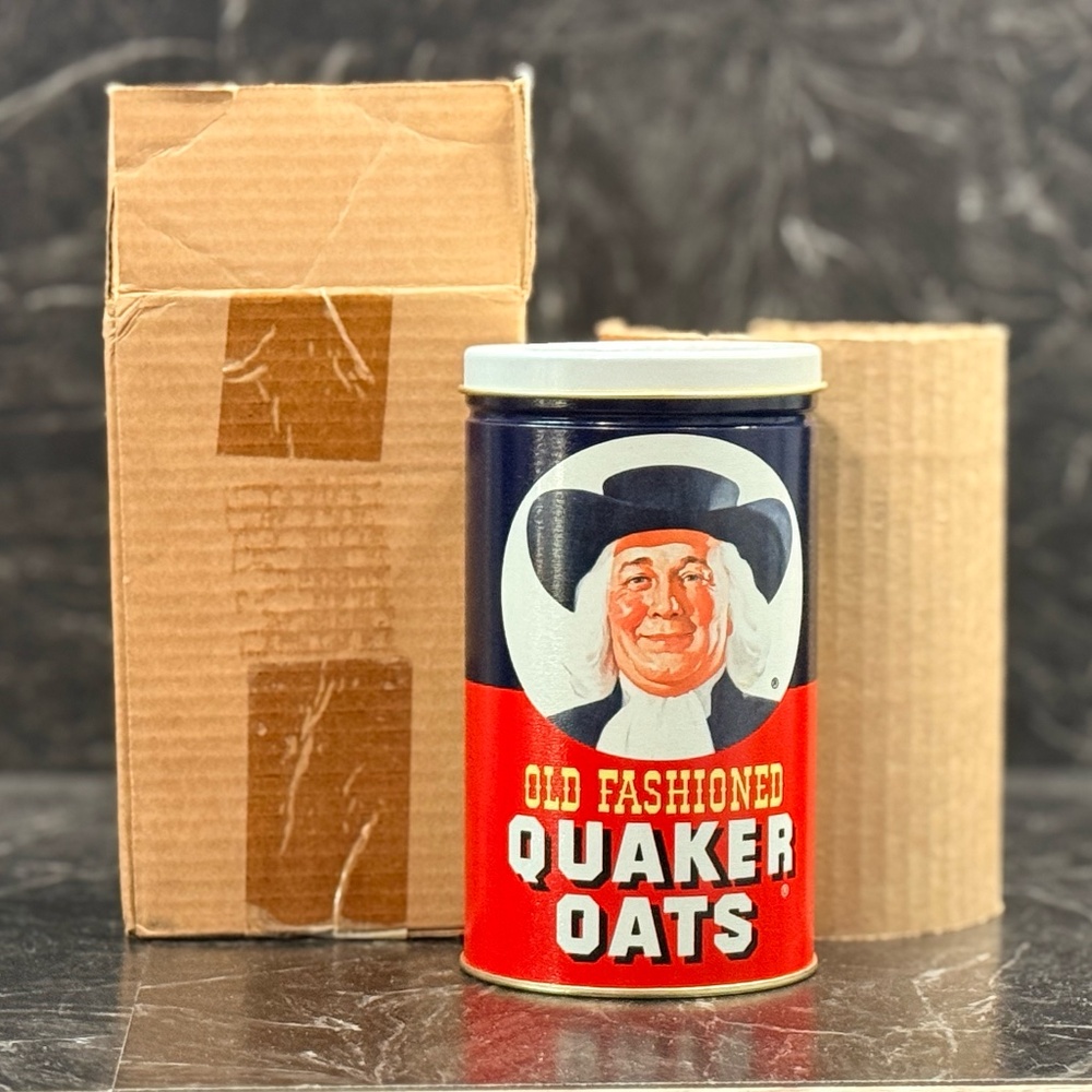 THE QUAKER OATS COMPANY 1982 Limited Edition Quaker Oats Empty Container